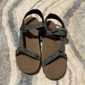 Sketchers- Women's Arched Hiking/water Sandal- Size 10